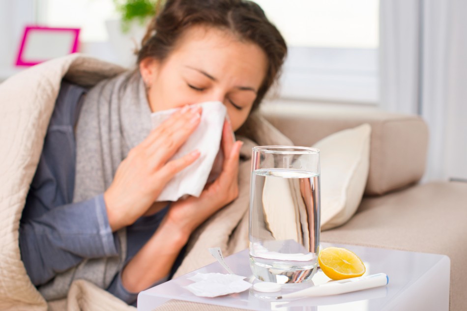 Sốt cao, tiêu chảy, nôn mửa hay say nắng đều cần bổ sung điện giải cho cơ thể Sốt cao, tiêu chảy, nôn mửa hay say nắng đều cần bổ sung điện giải cho cơ thể