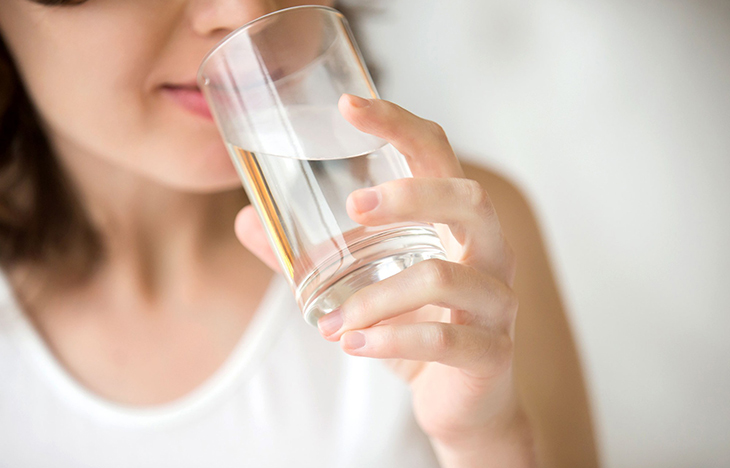 Uống nước ấm có tác dụng gì với thân nhiệt cơ thể? 