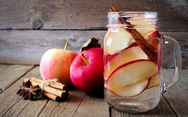 Công thức nước ép detox giảm cân từ táo và quế