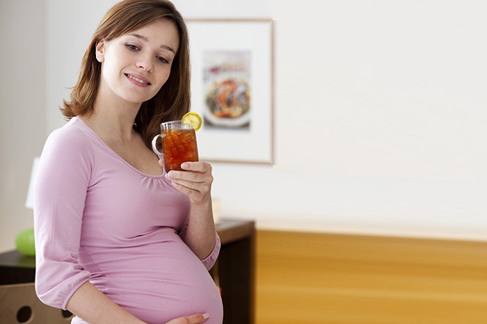 Phụ nữ mang thai không nên uống trà tắc, nhất là trong 3 tháng đầu 