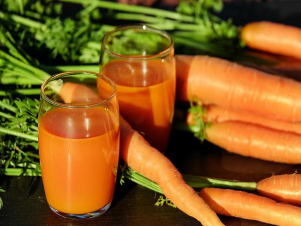 Cà rốt là một loại thực phẩm có chứa beta carotene rất tốt cho mắt