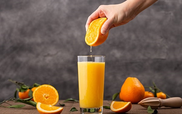 Nước ép trái cây có họ cam, quýt