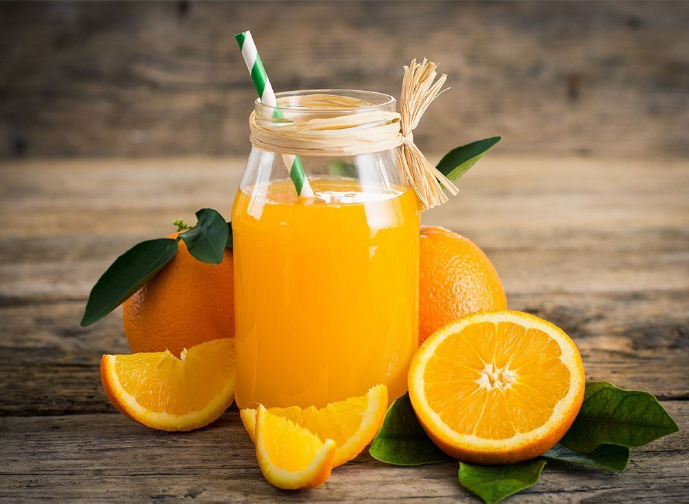 Cơ thể bạn cần bổ sung vitamin C để tăng sức đề kháng khi bị nhiệt miệng 