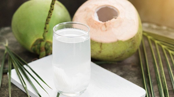 Có thể bạn chưa biết tiêu chảy có nên uống nước dừa hay không?