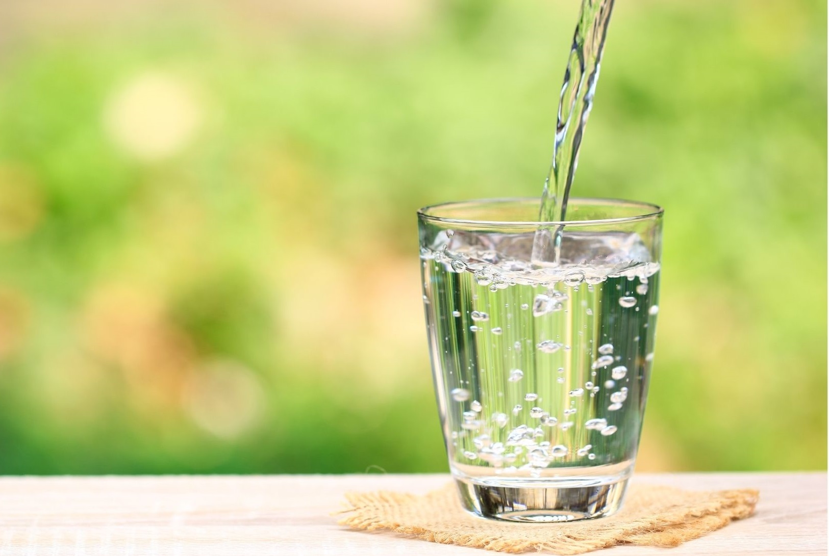 Uống đủ nước thôi là chưa đủ bạn cần lựa chọn đúng loại nước để uống 
