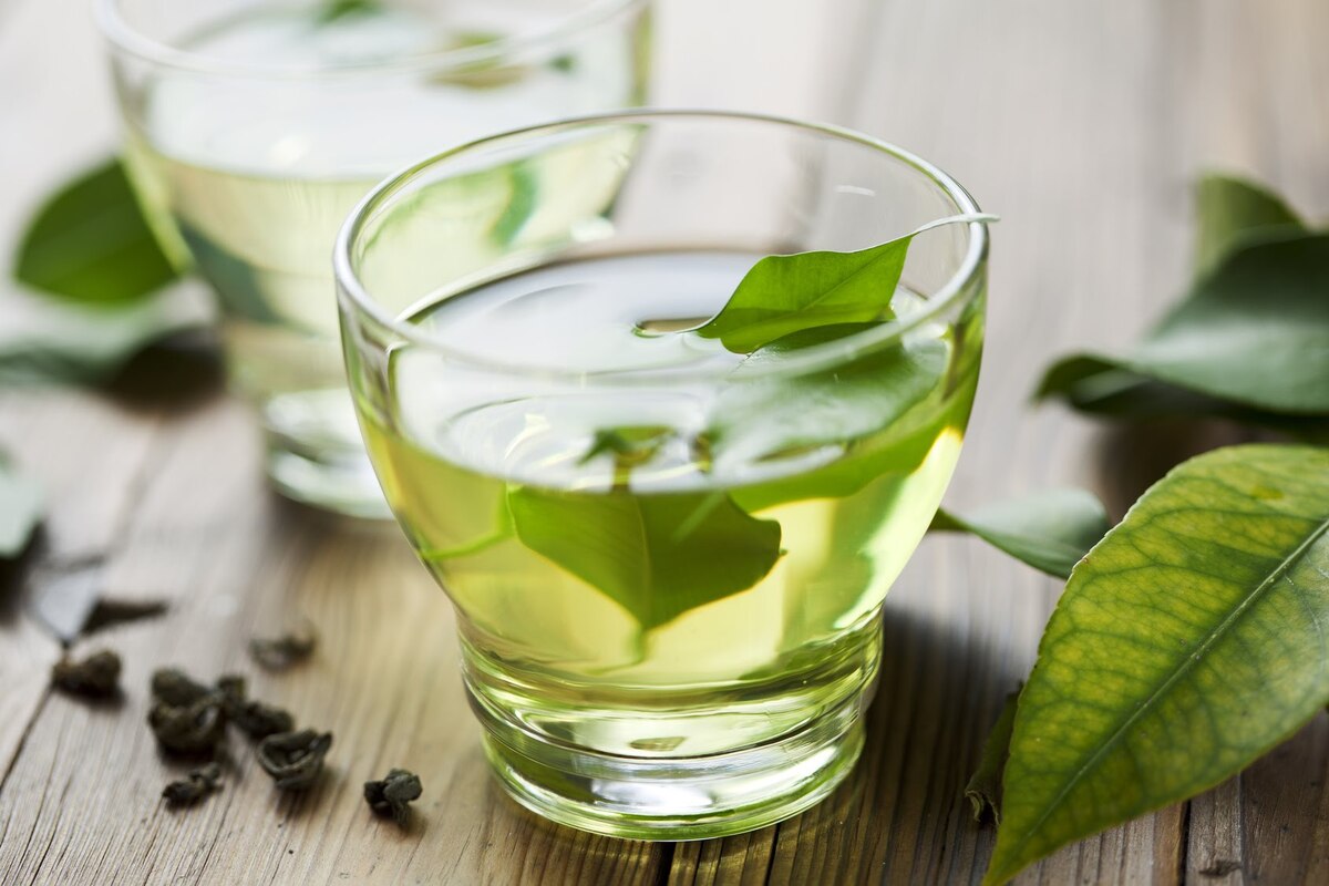 Uống trà xanh giúp giảm mỡ máu hiệu quả