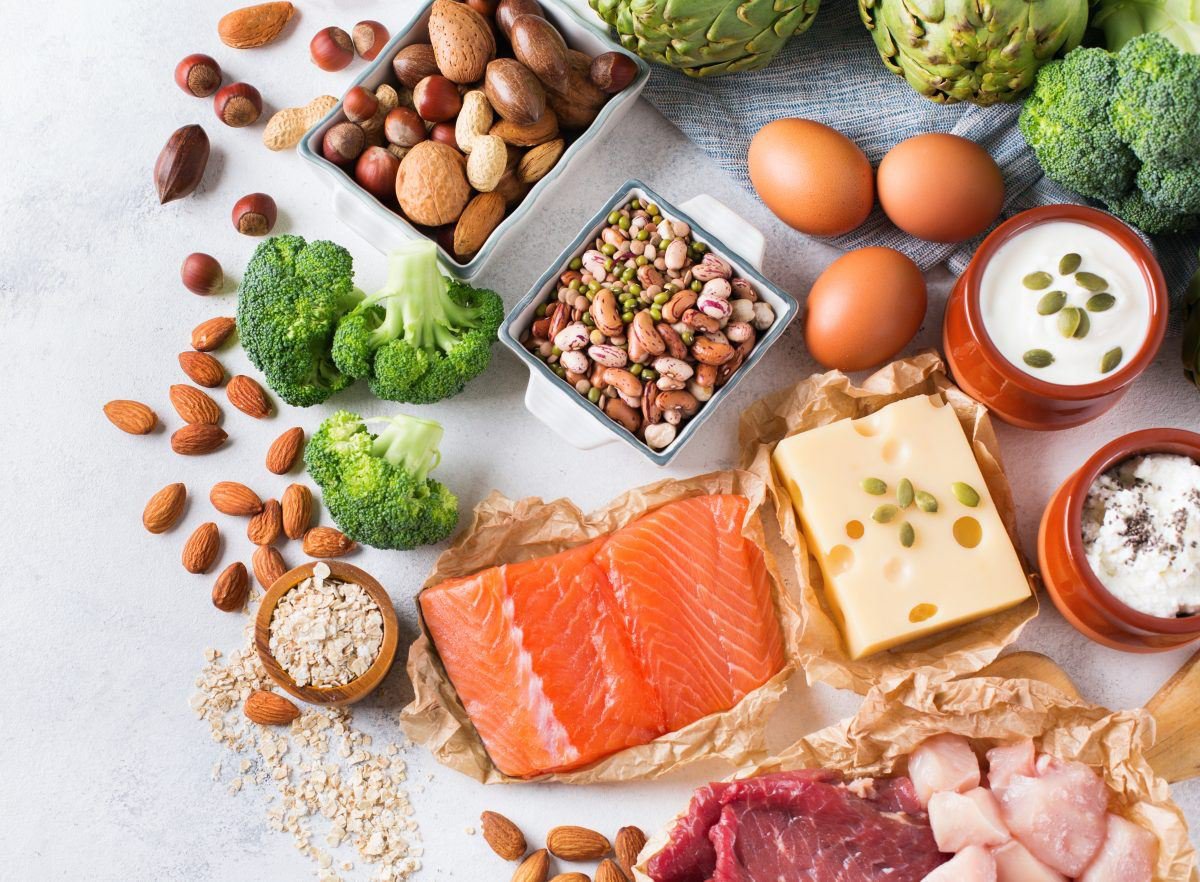 Ngoài việc ăn đủ lượng protein và chất béo mỗi ngày, hãy ăn nhiều carbs để tăng mức Glycogen trong cơ thể