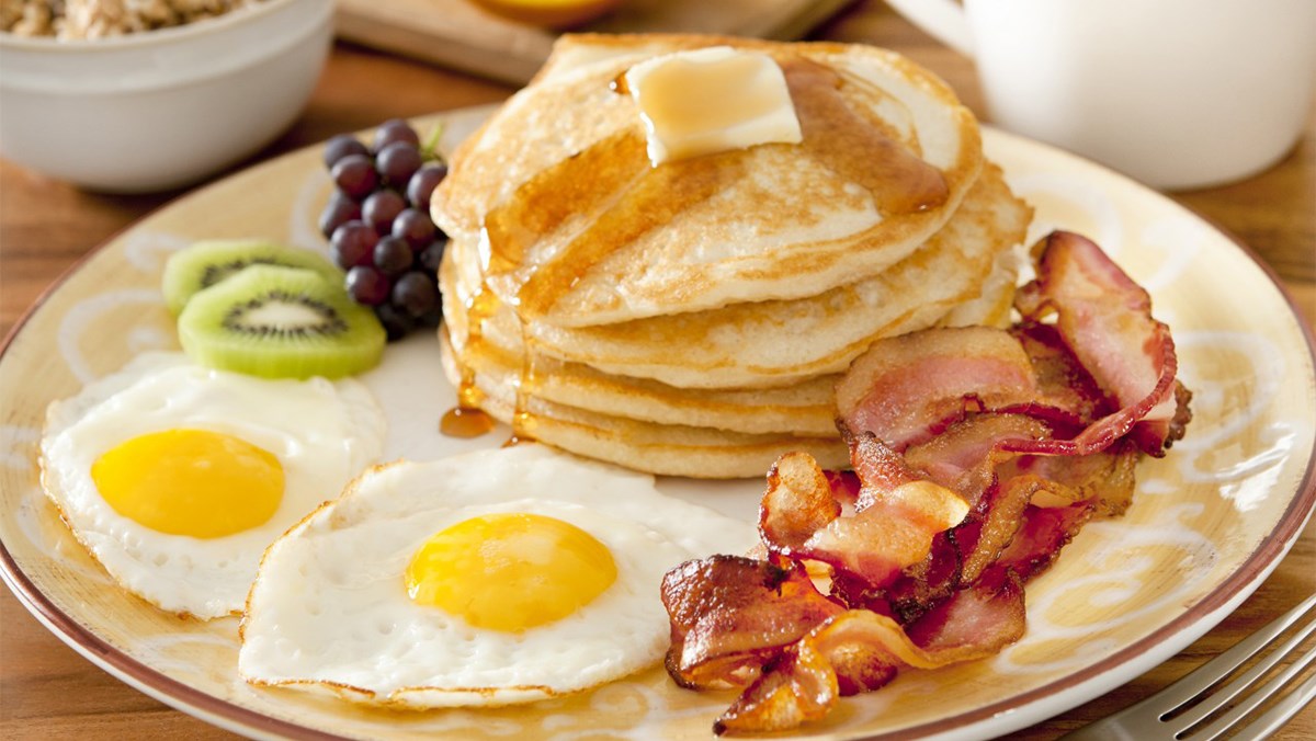 Cung cấp đầy đủ protein bữa sáng để cải thiện dáng người Skinny Fat