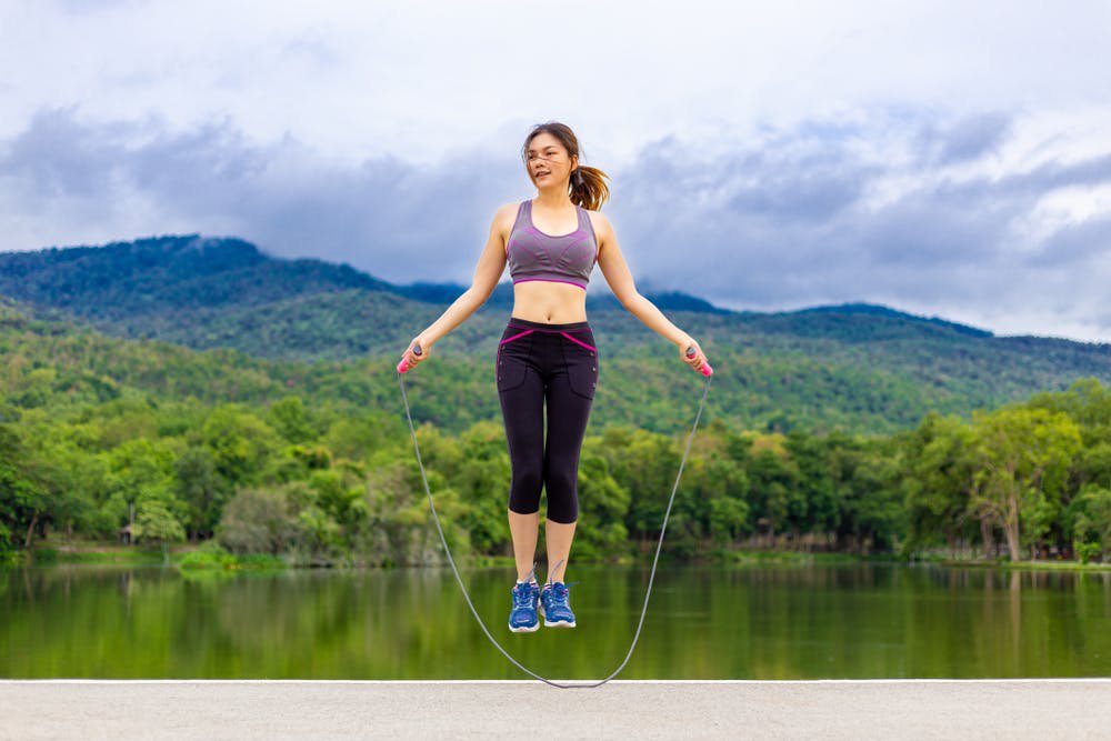 Nhảy dây giúp giảm mỡ và tăng sức bền rất hiệu quả 