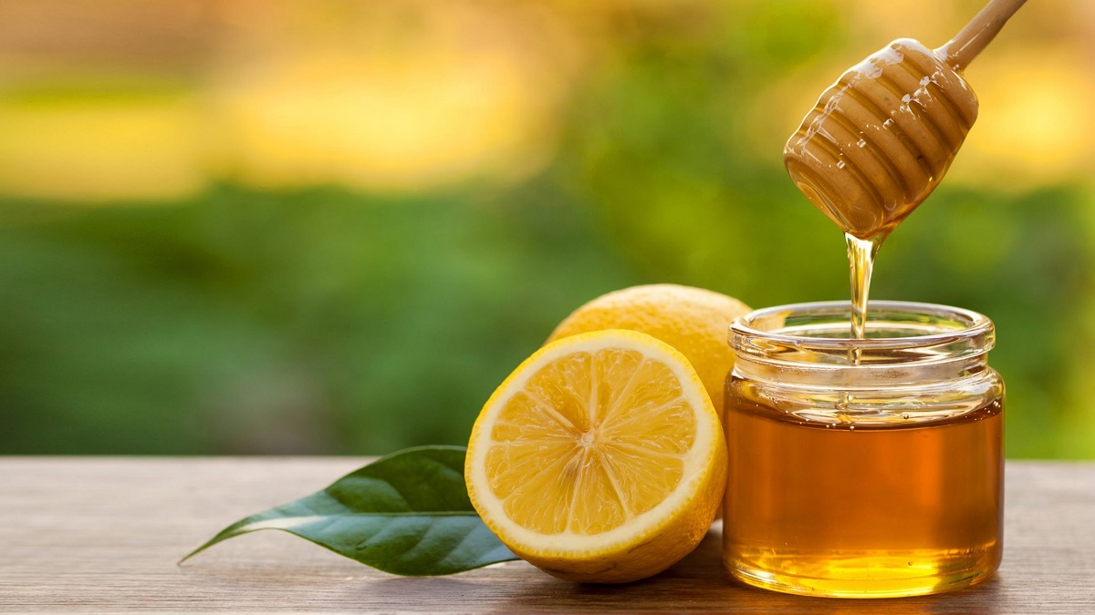 Mật ong giúp làm sạch dạ dày khi uống buổi sáng