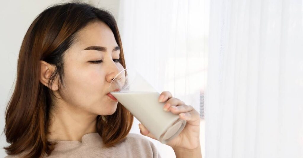 Uống sữa đậu nành mỗi ngày giúp đẹp da, ngăn ngừa lão hóa