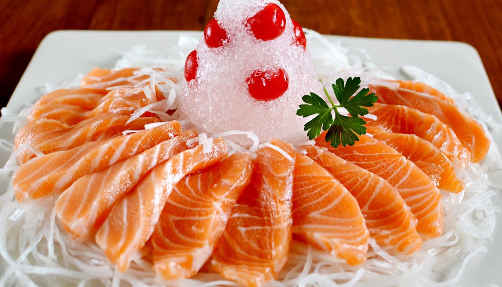 Cá hồi là thực phẩm đặc biệt giàu dưỡng chất tốt cho tim mạch 