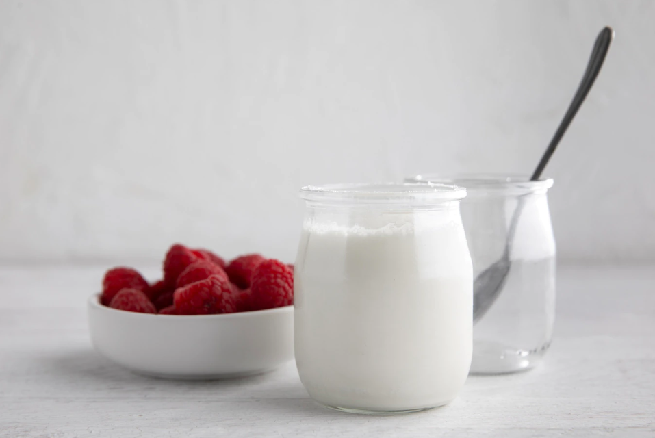 Sữa chua giúp bạn giảm căng thẳng và mệt mỏi