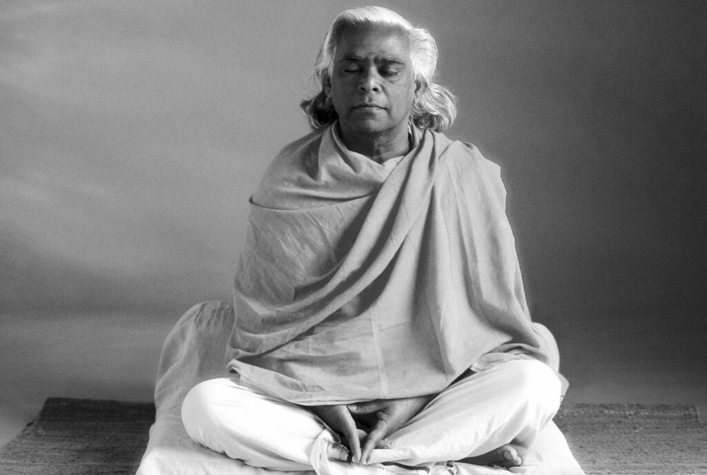 Vishnudevananda Saraswati là một guru yoga người Ấn Độ nổi tiếng 