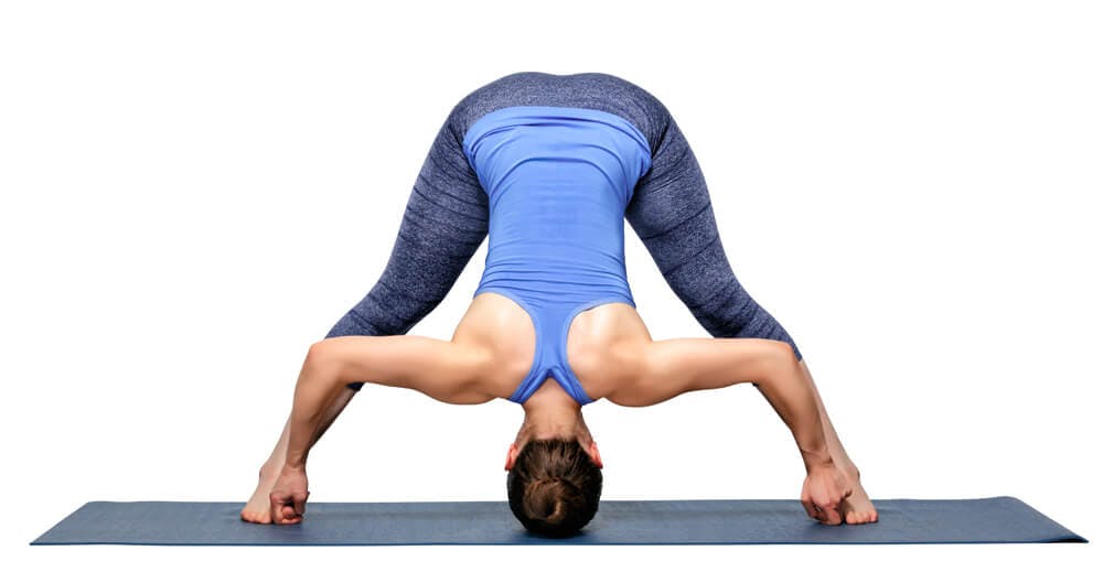 Bài tập yoga đứng chân rộng và gập người