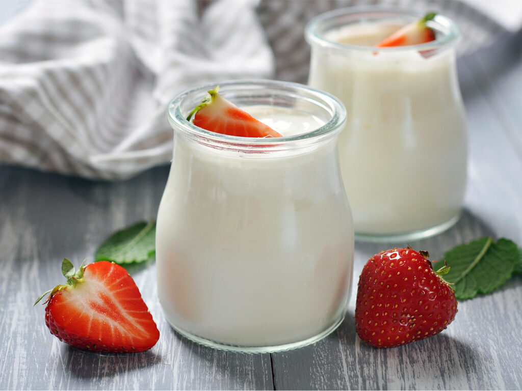 Sữa chua giàu protein là một lựa chọn lý tưởng cho bữa sáng giảm cân 
