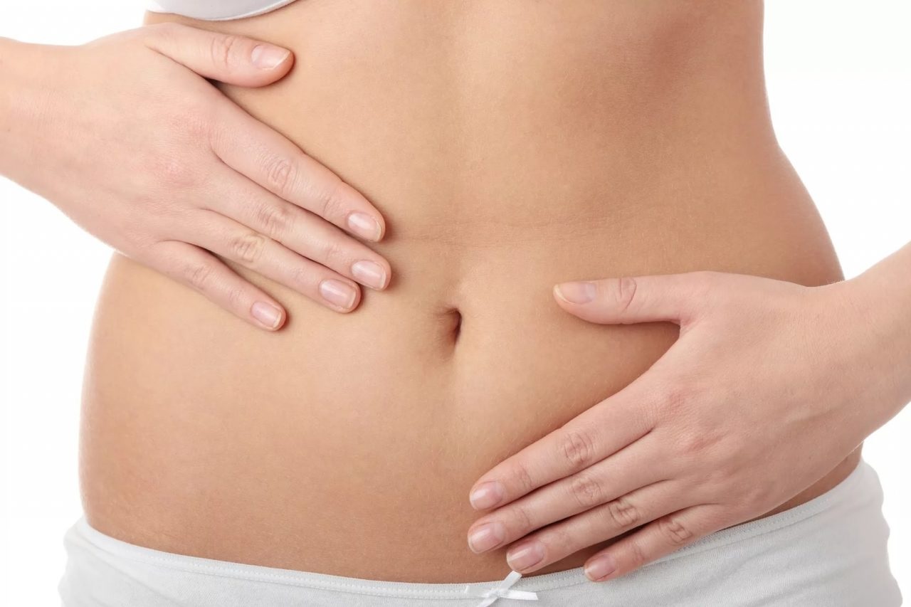 Xoa bụng là một trong những cách giúp giảm đau dạ dày hiệu quả