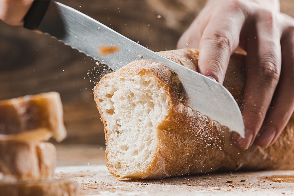 Potassium bromate là một hợp chất được sử dụng trong sản xuất bánh mì