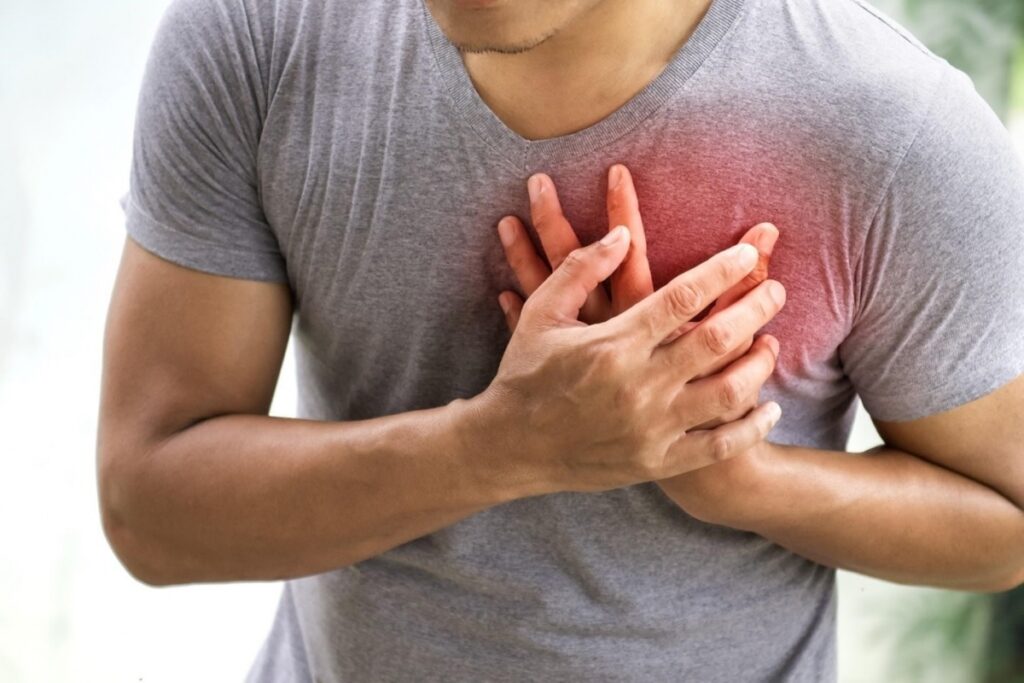 Suy tim là triệu chứng nguy hiểm của bệnh suy thận mạn