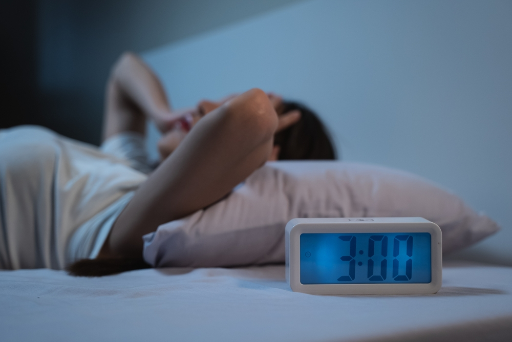 Tác hại của ăn đêm mà bạn cần biết - Giảm chất lượng giấc ngủ
