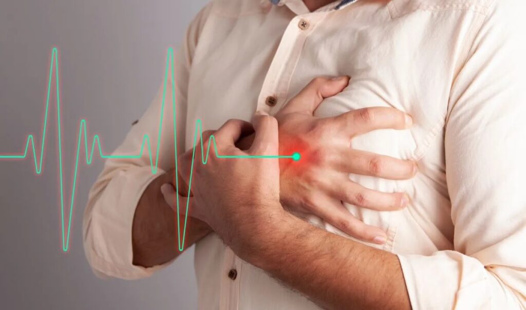 Suy tim là một trong những triệu chứng của viêm cầu thận không được kiểm soát