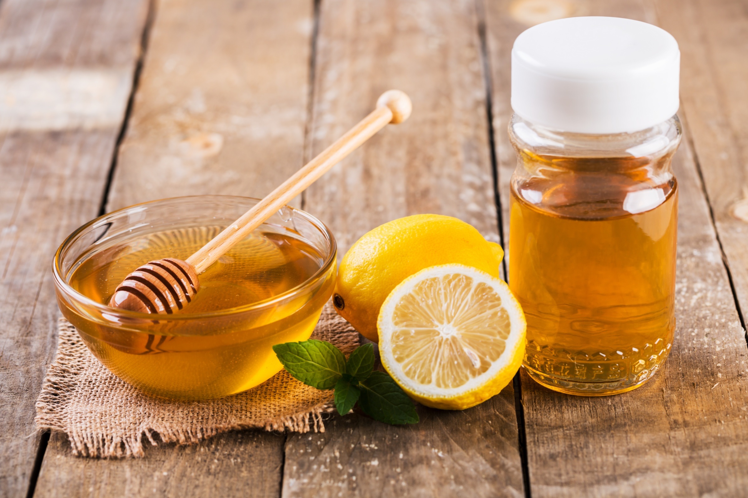 Chanh và mật ong là bài thuốc trị bệnh ho được nhiều người sử dụng