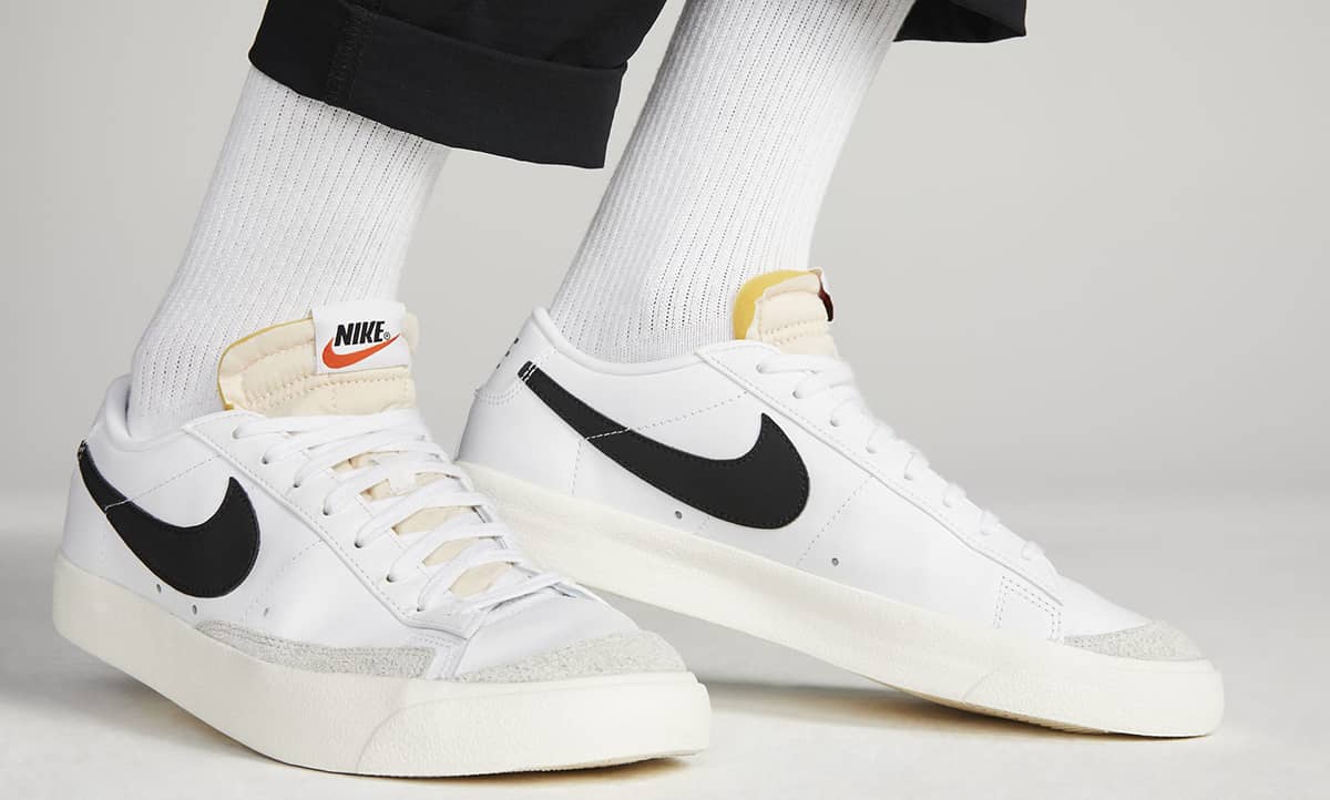 Giày Nike Blazer tạo ấn tượng với logo đặc biệt