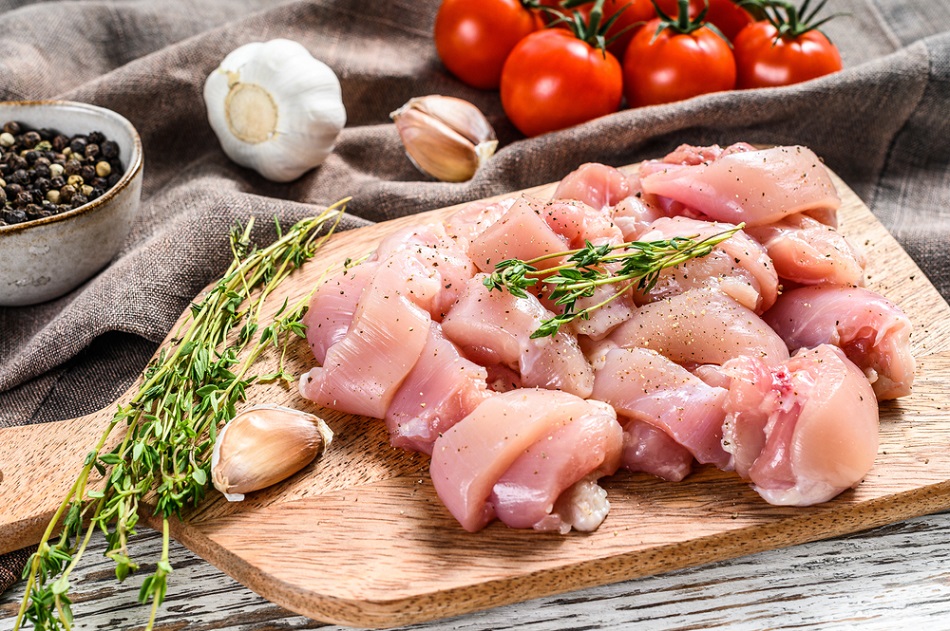 Đau dạ dày ăn gì để duy trì cơ bắp và tăng sức khỏe tế bào? - Thịt gà 