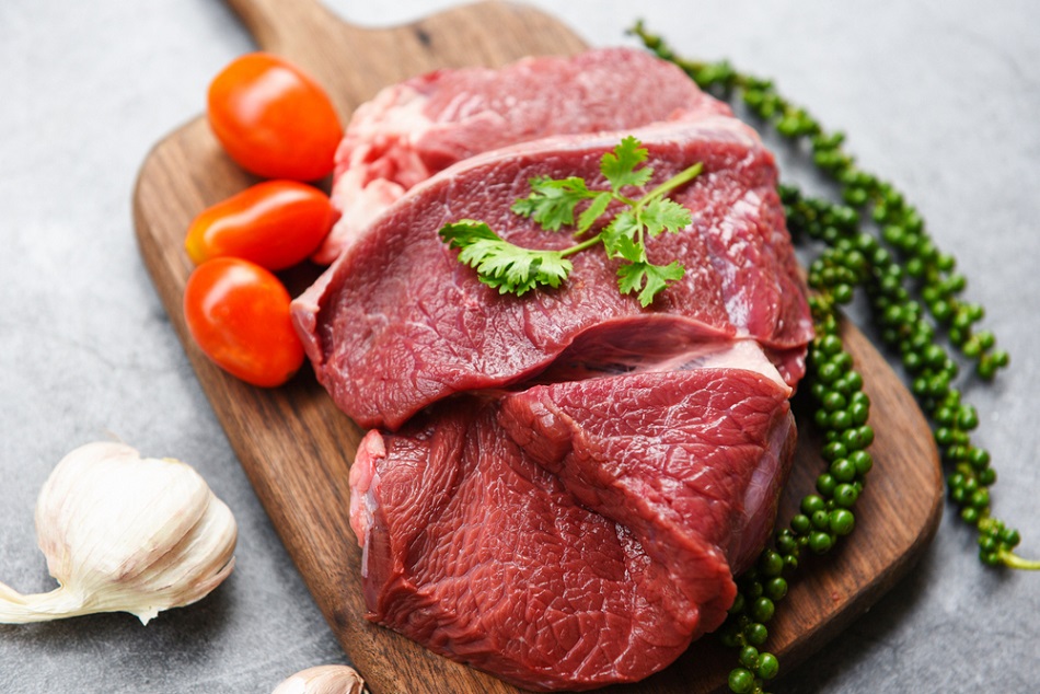 Người thường xuyên ăn thịt ít bị thiếu máu hơn người ít ăn thịt 