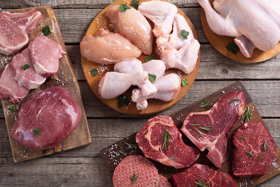 Thịt nạc và thịt gia cầm cung cấp một lượng lớn protein cho cơ thể