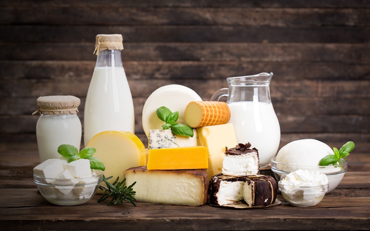 Muốn tăng cường bổ sung vitamin B12, hãy dùng sữa và các chế phẩm từ sữa