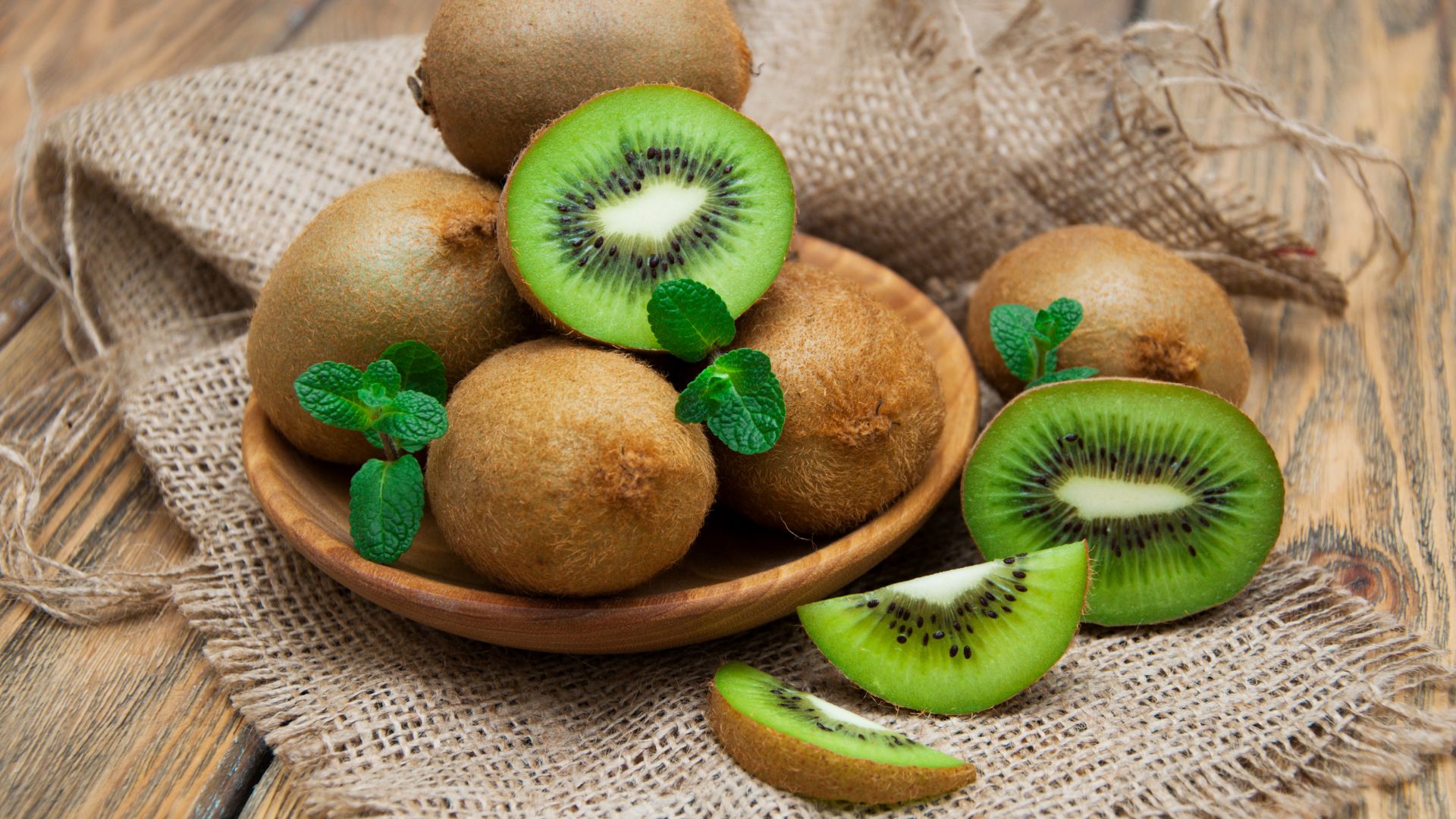 Bổ sung vitamin E với quả kiwi