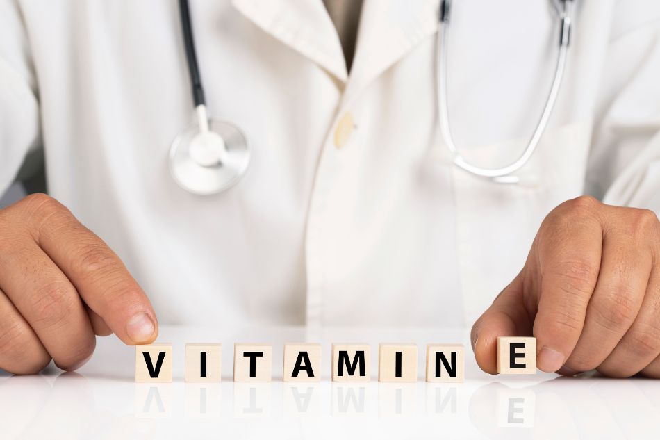 Thừa vitamin E sẽ dẫn đến tính trạng bồn chồn, khó thở, choáng
