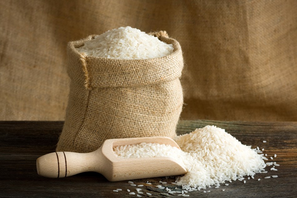 Gạo trắng là một loại ngũ cốc tinh chế phổ biến