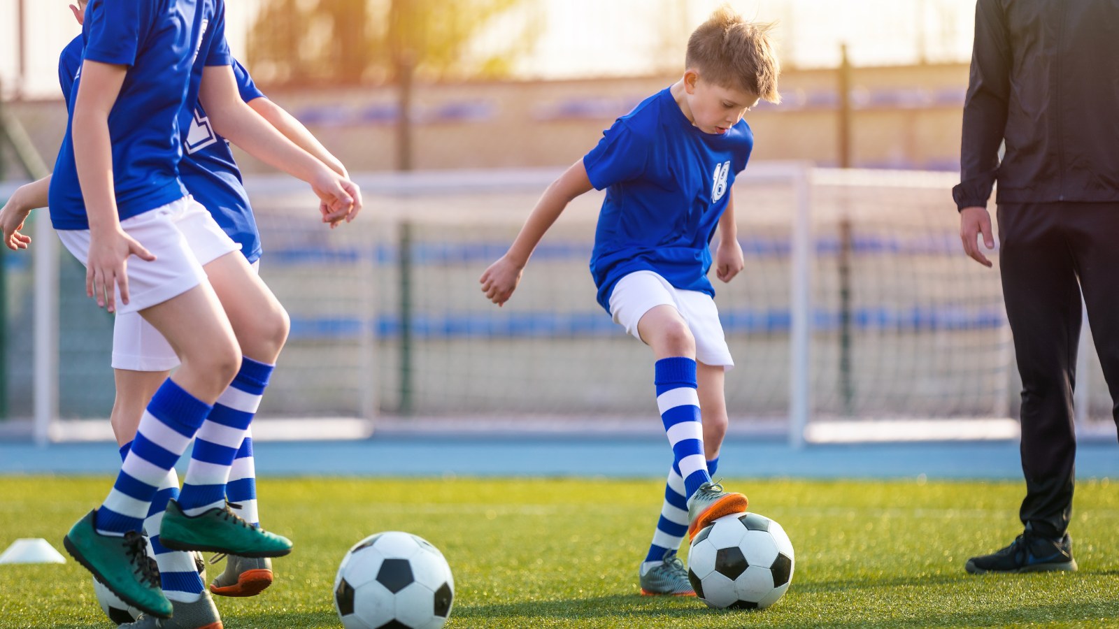 Dành thời gian để tham gia vào các hoạt động thể thao sẽ mang lại nhiều lợi ích về sức khỏe và phát triển cho trẻ. 