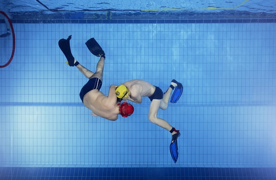 Môn thể thao đấu vật dưới nước
