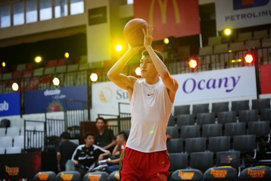 Ocany dong hanh cung Saigon Heat 2