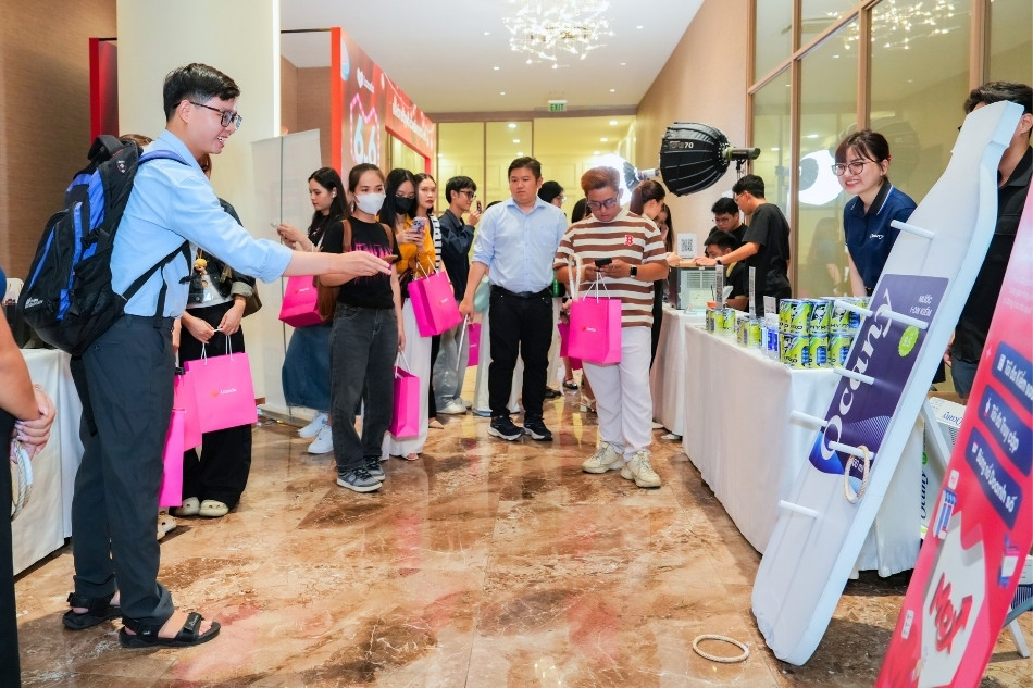 Ocany tai su kien Offline Activities for Branding LAZADA 4