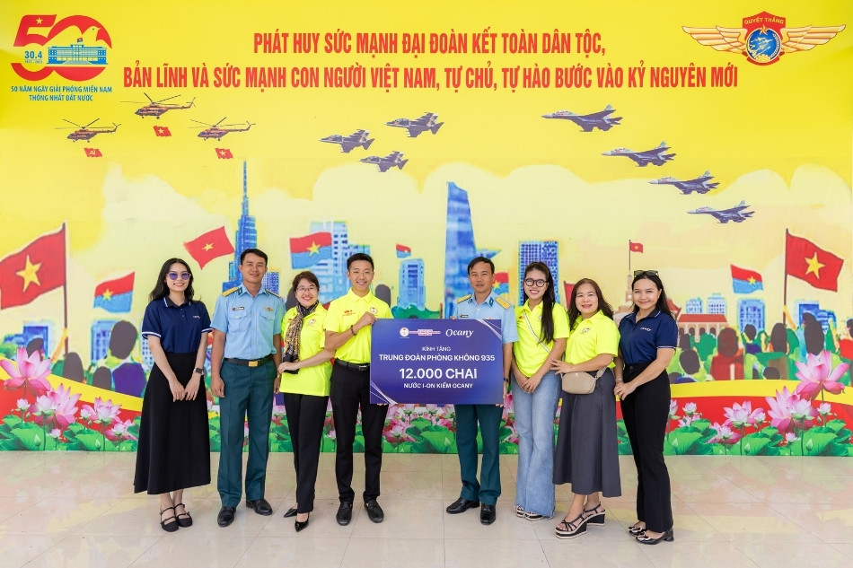 ocany tang 1200 nuoc cho Trung doan phong khong 935 2