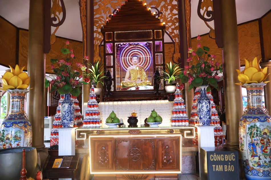 ocany xay thap nuoc cung chua 3